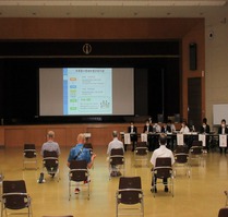 写真:扶桑町中央公民館の説明会の様子