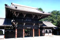 写真:報光寺の山門