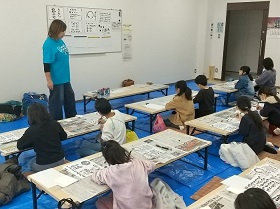 「己書（おのれしょ）を学ぼう」講座の様子