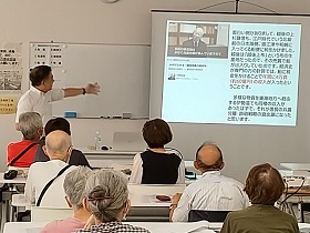 歴史を通して社会を学ぼう！　講座の様子