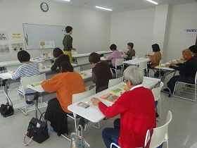 はじめての削りアート　講座の様子